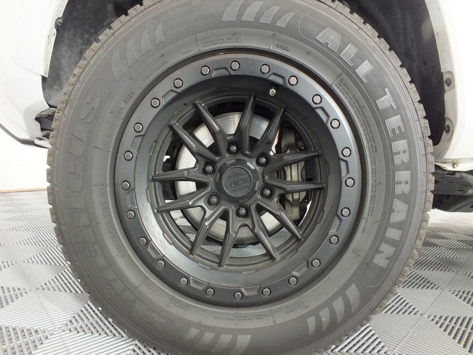 2022 Toyota Tacoma SR5 4WD *WELL MAINTAINED!*