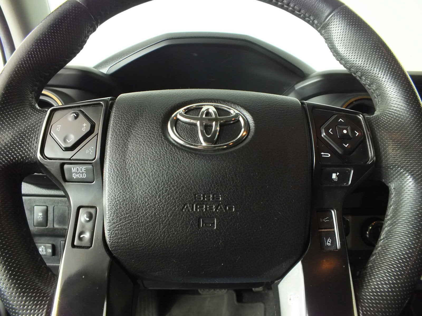 2022 Toyota Tacoma SR5 4WD *WELL MAINTAINED!*