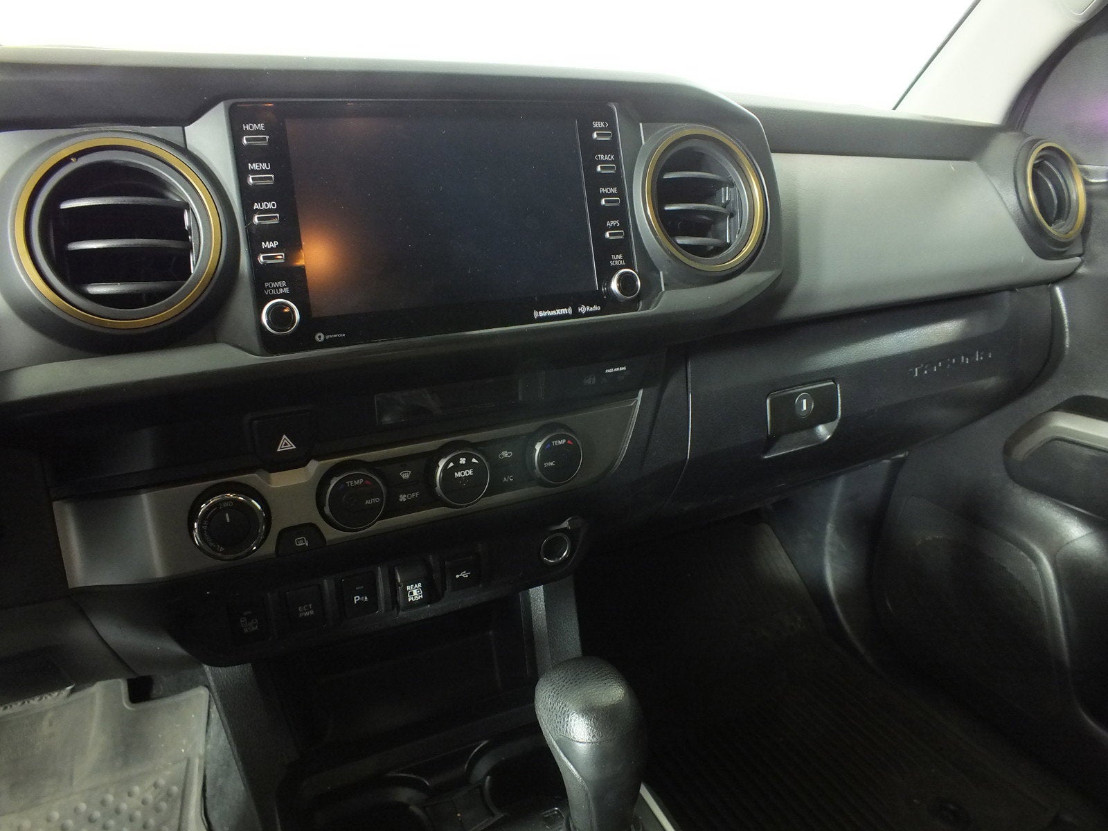 2022 Toyota Tacoma SR5 4WD *WELL MAINTAINED!*