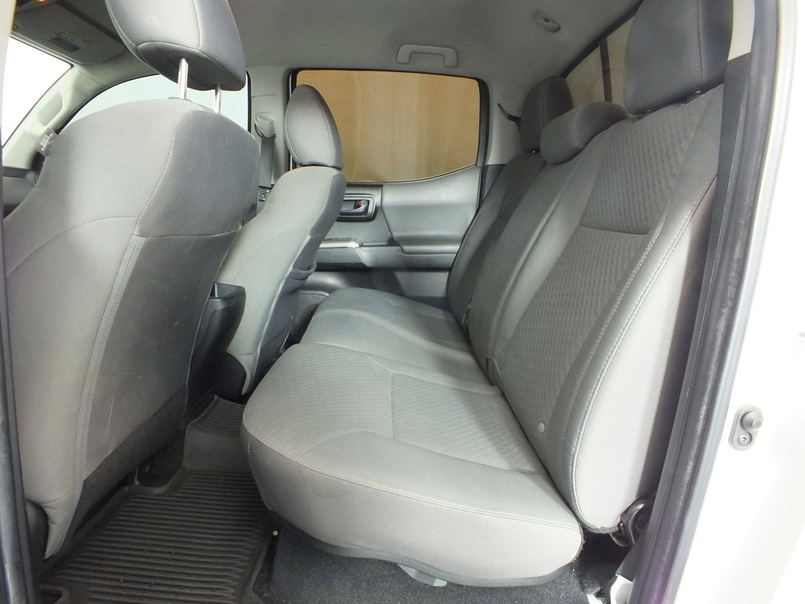 2022 Toyota Tacoma SR5 4WD *WELL MAINTAINED!*