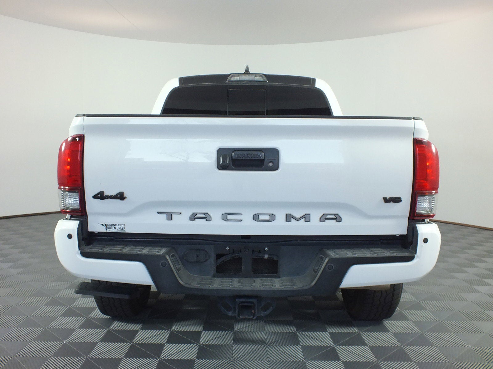 2022 Toyota Tacoma SR5 4WD *WELL MAINTAINED!*