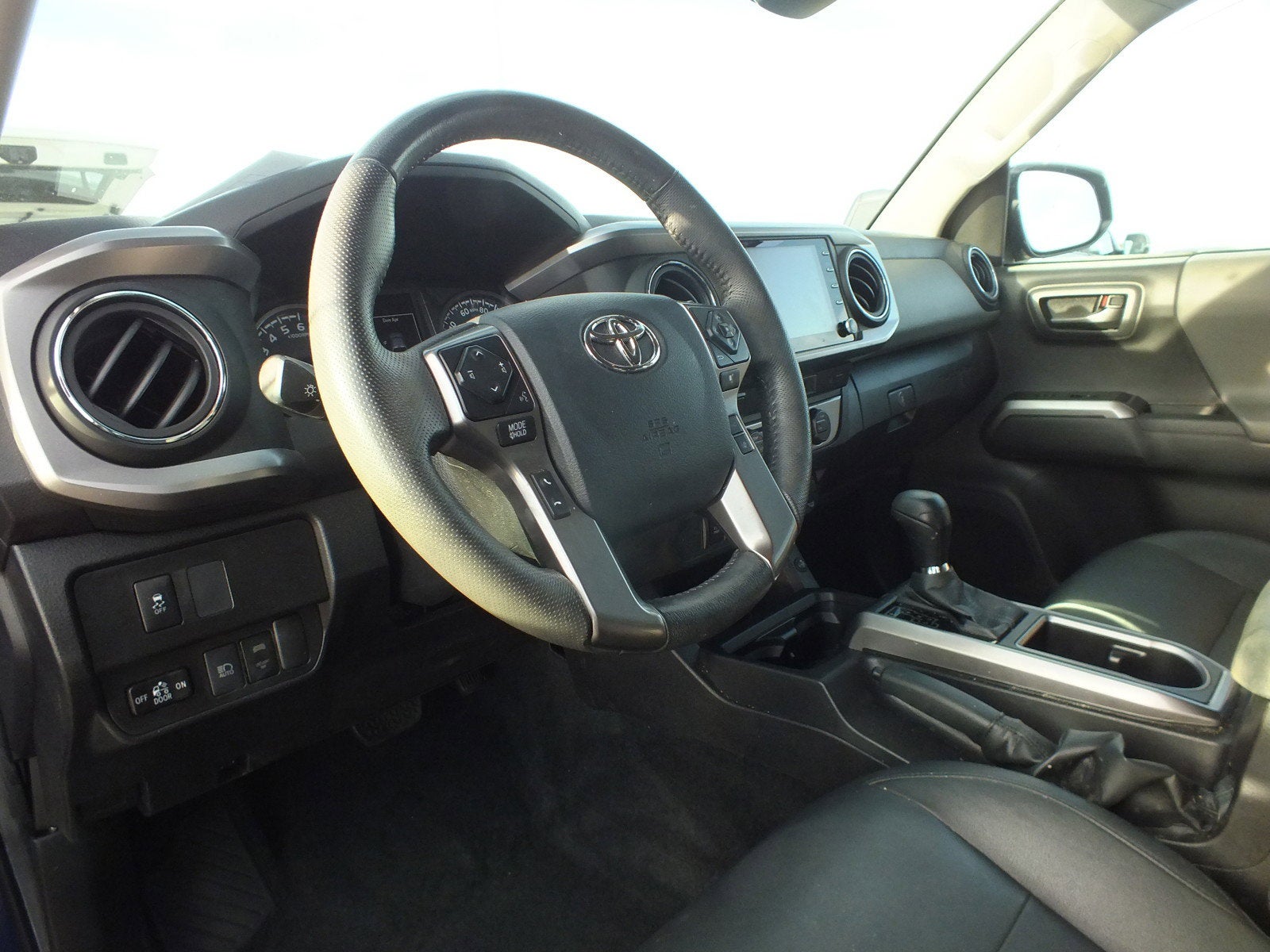 2023 Toyota Tacoma SR5 4WD *1-OWNER*