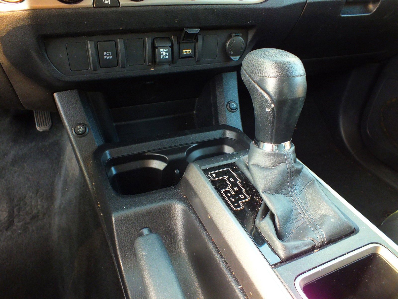 2023 Toyota Tacoma SR5 4WD *1-OWNER*