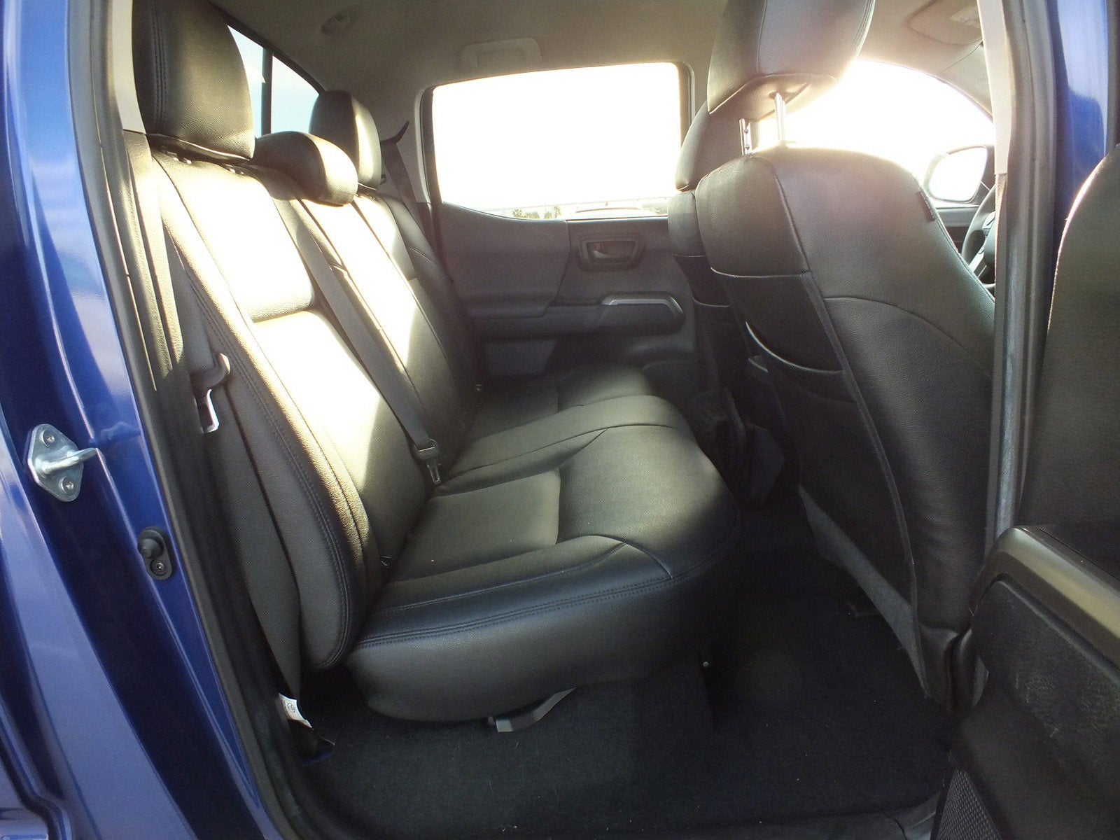 2023 Toyota Tacoma SR5 4WD *1-OWNER*