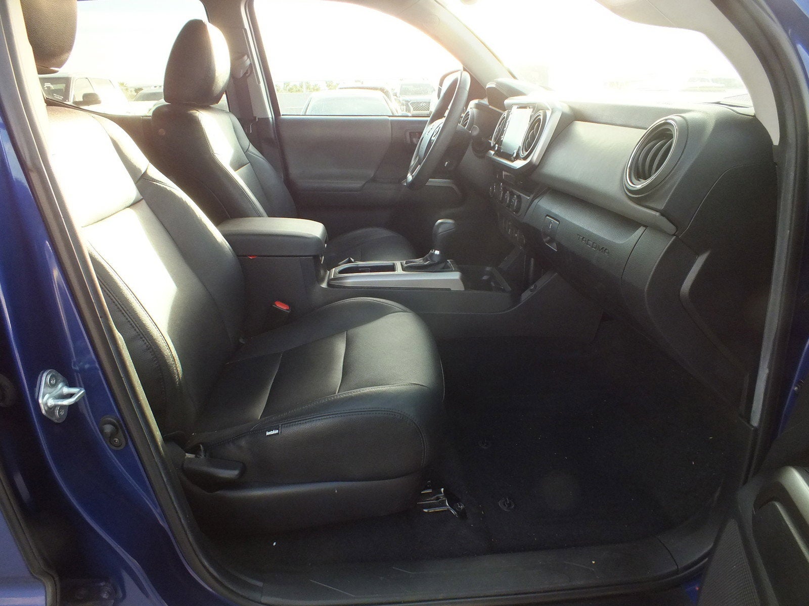 2023 Toyota Tacoma SR5 4WD *1-OWNER*