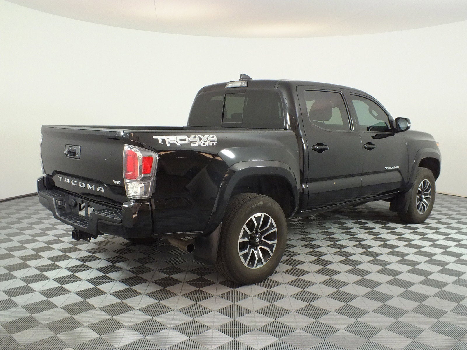2023 Toyota Tacoma TRD Sport 4WD *CLEAN CARFAX!*