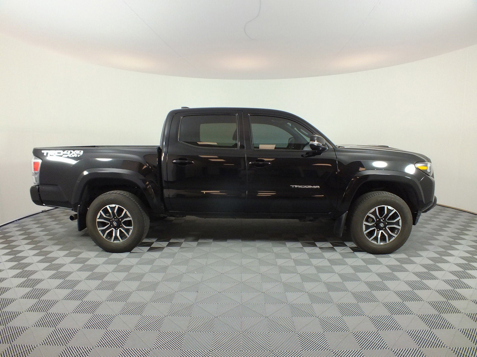 2023 Toyota Tacoma TRD Sport 4WD *CLEAN CARFAX!*