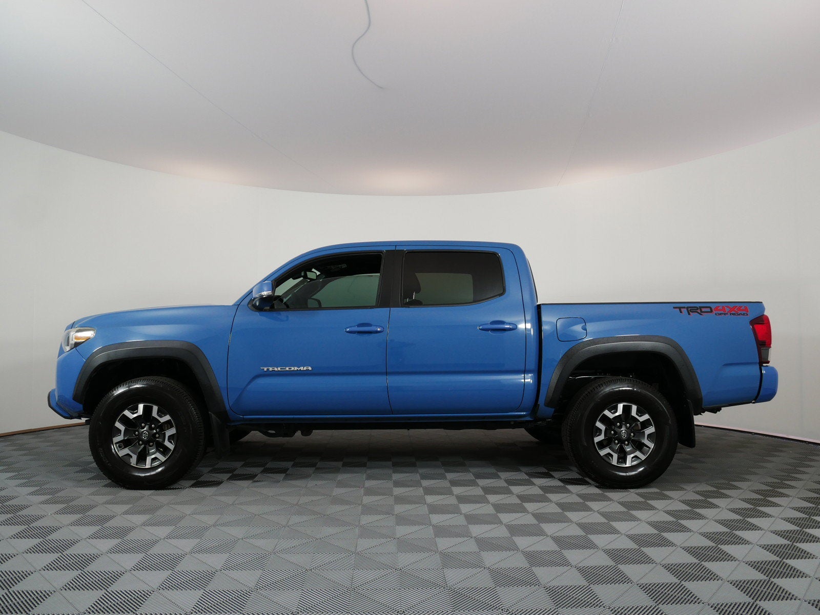2019 Toyota Tacoma TRD Off Road 4WD *CLEAN CARFAX!*