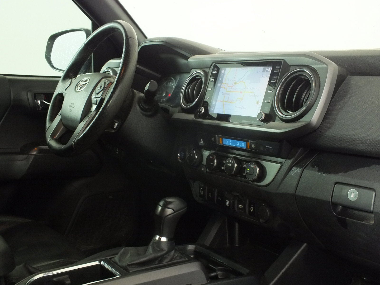 2020 Toyota Tacoma TRD Sport 4WD *RELIABLE DAILY DRIVER!*