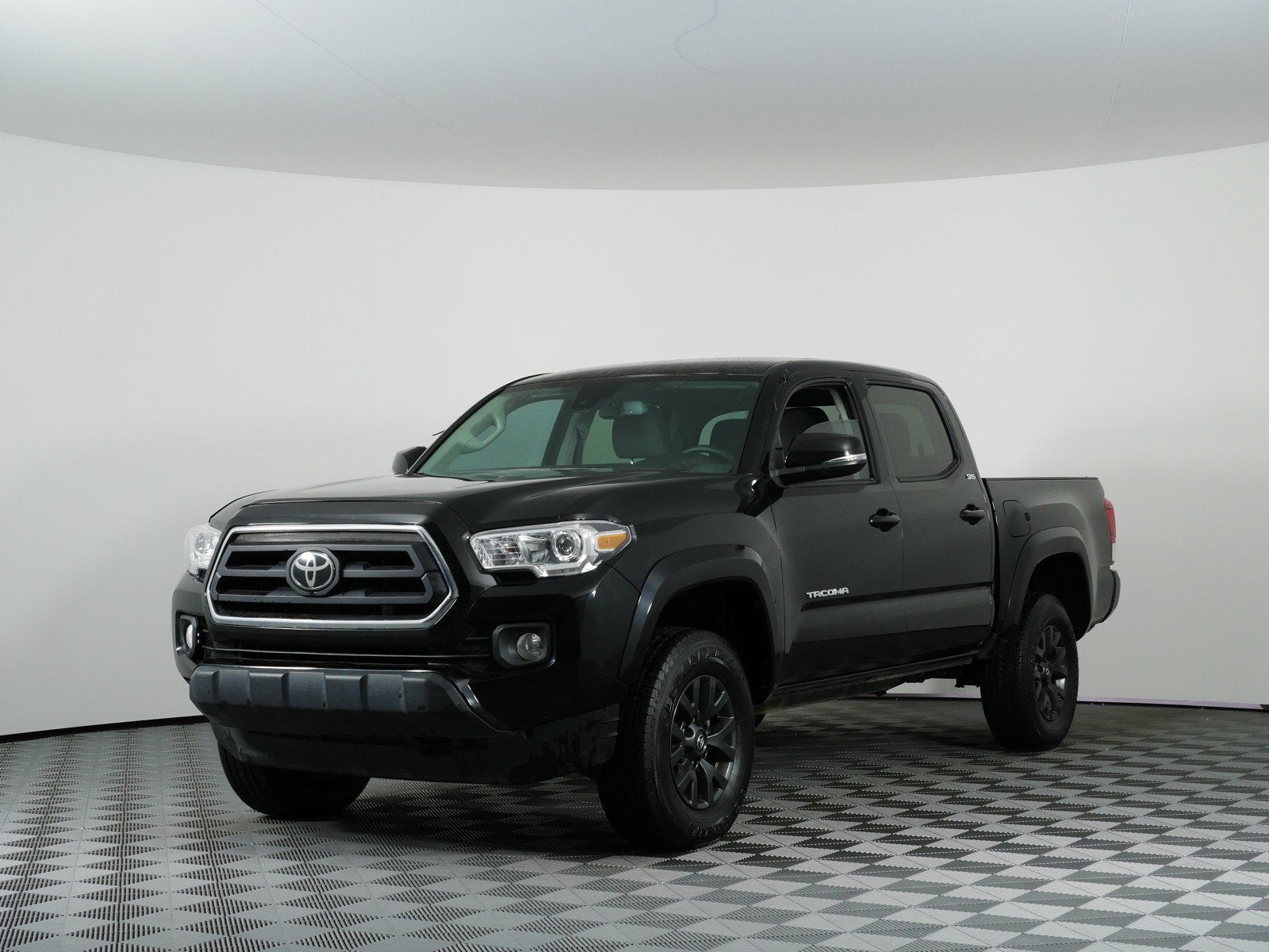 2023 Toyota Tacoma SR5 4WD *1-OWNER*