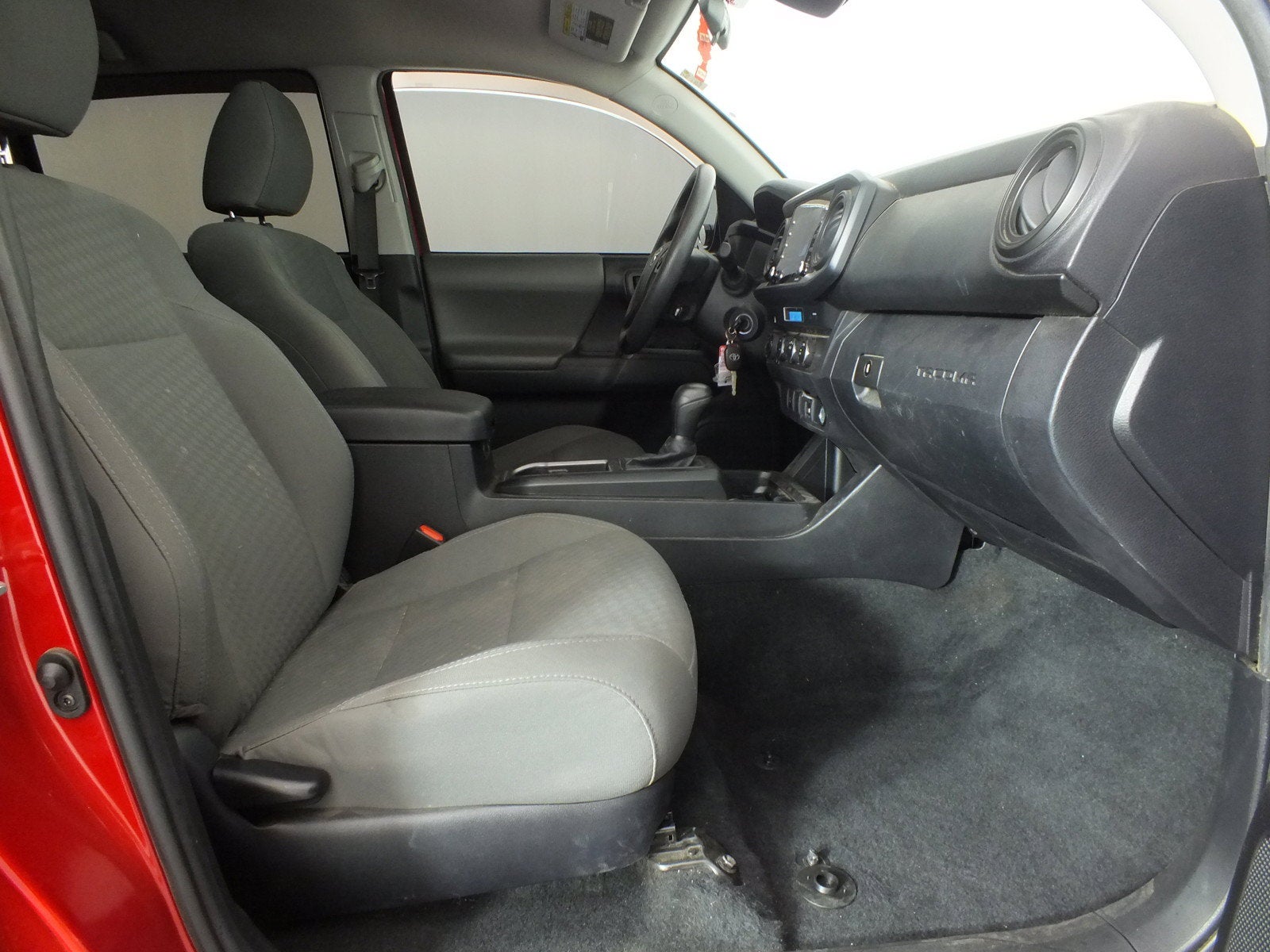 2022 Toyota Tacoma SR 4WD *RELIABLE DAILY DRIVER!*