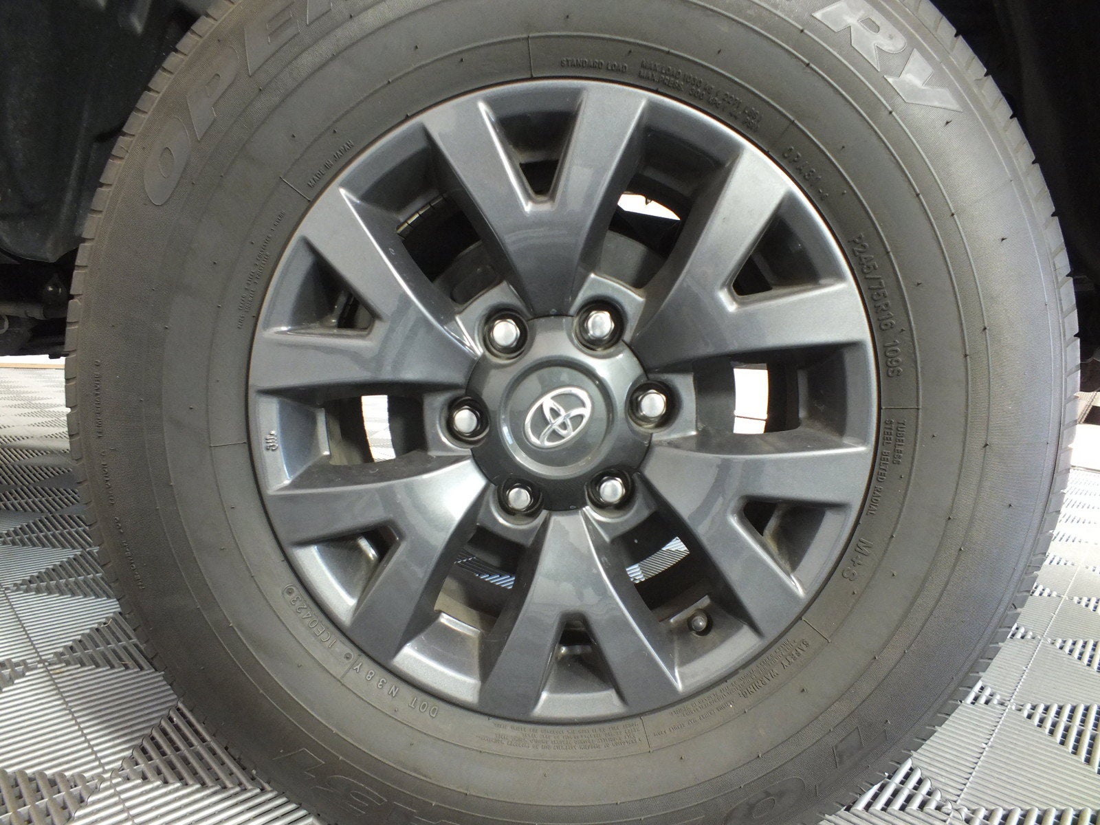 2023 Toyota Tacoma SR5 4WD *1-OWNER*