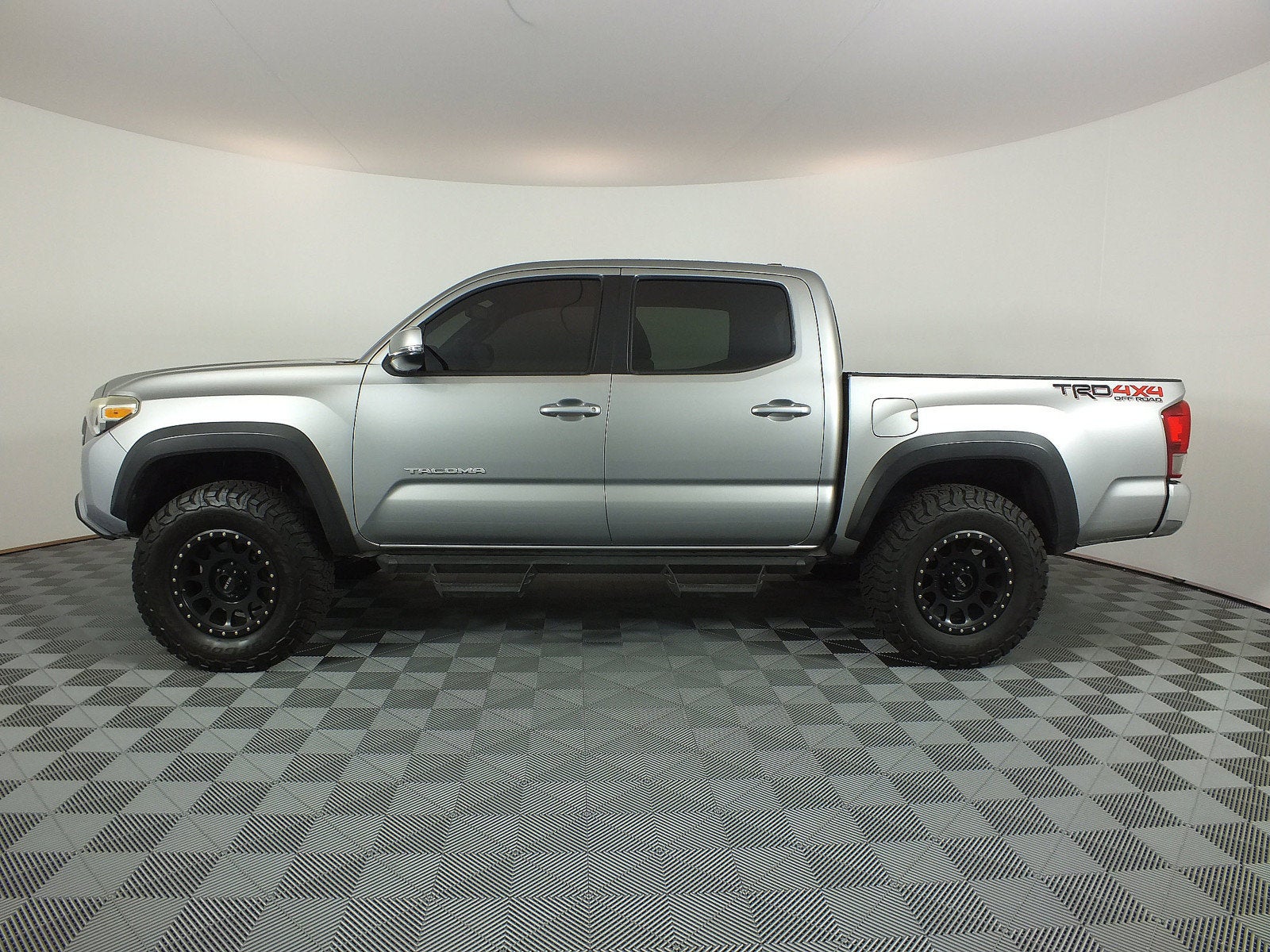 2017 Toyota Tacoma TRD Off Road 4WD *CLEAN CARFAX!*