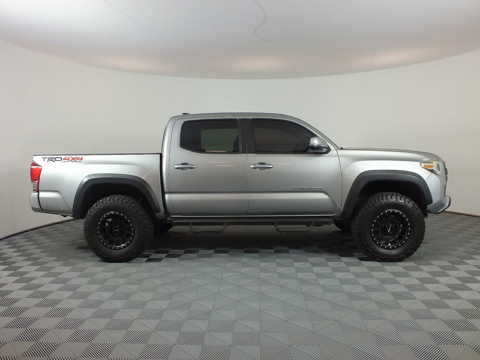 2017 Toyota Tacoma TRD Off Road 4WD *CLEAN CARFAX!*