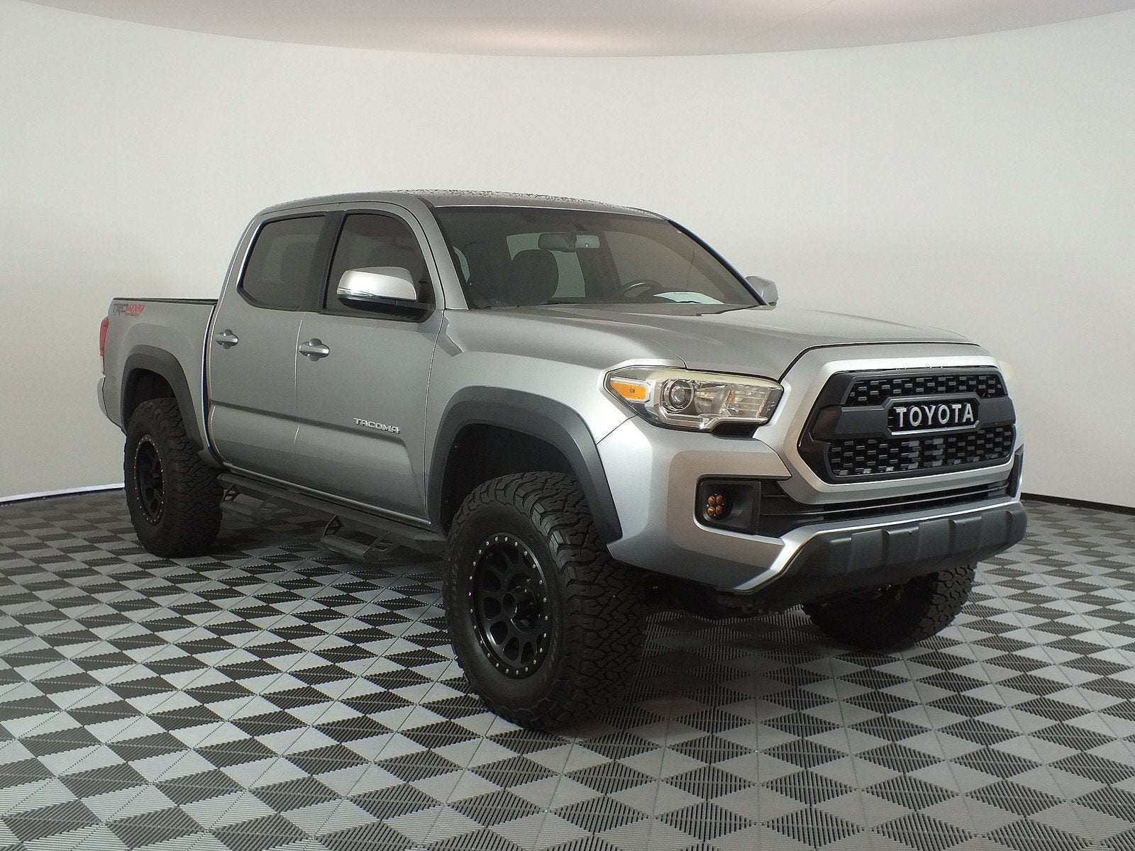 2017 Toyota Tacoma TRD Off Road 4WD *CLEAN CARFAX!*