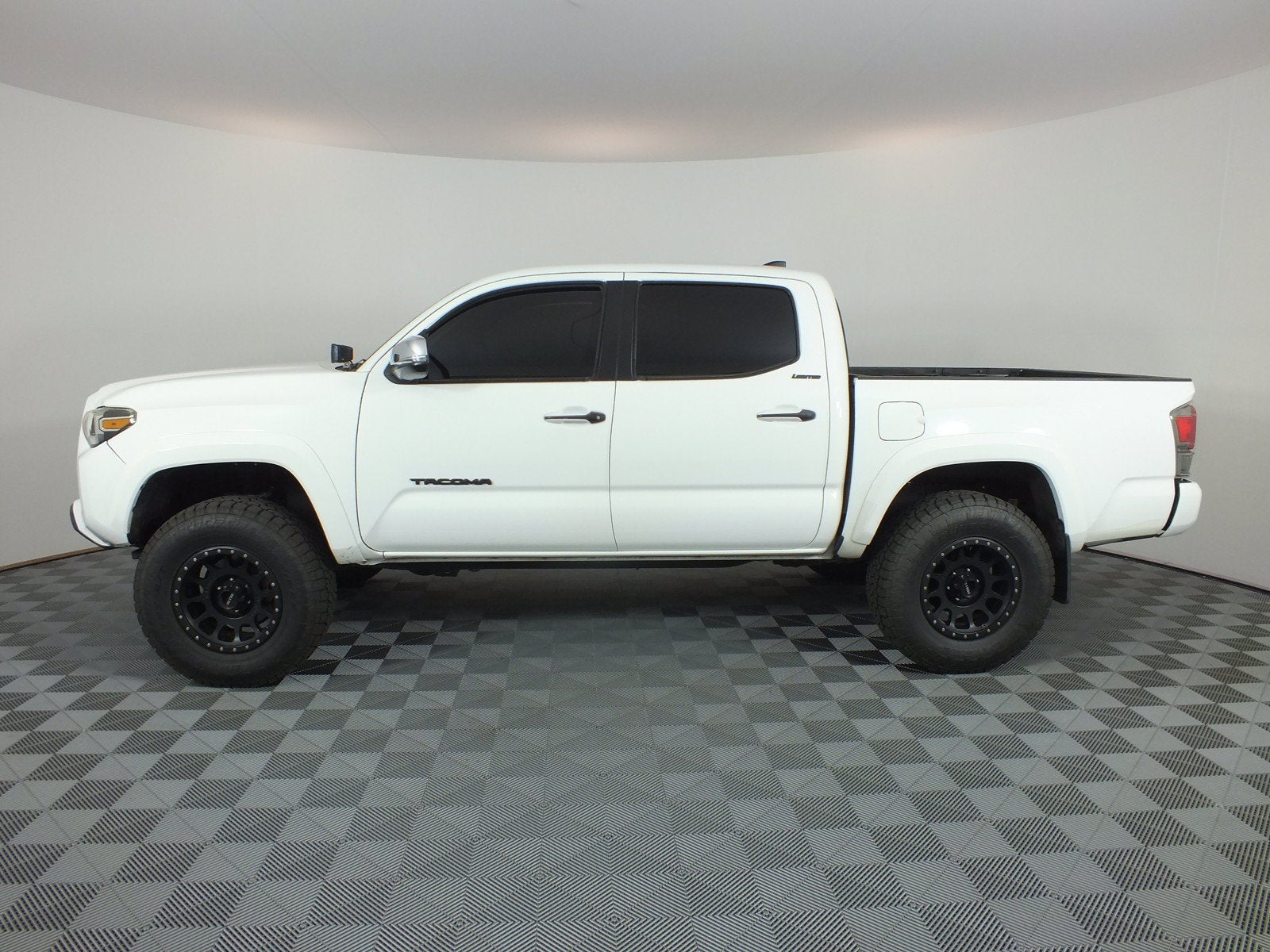 2016 Toyota Tacoma Limited 4WD *RUNS STRONG!*