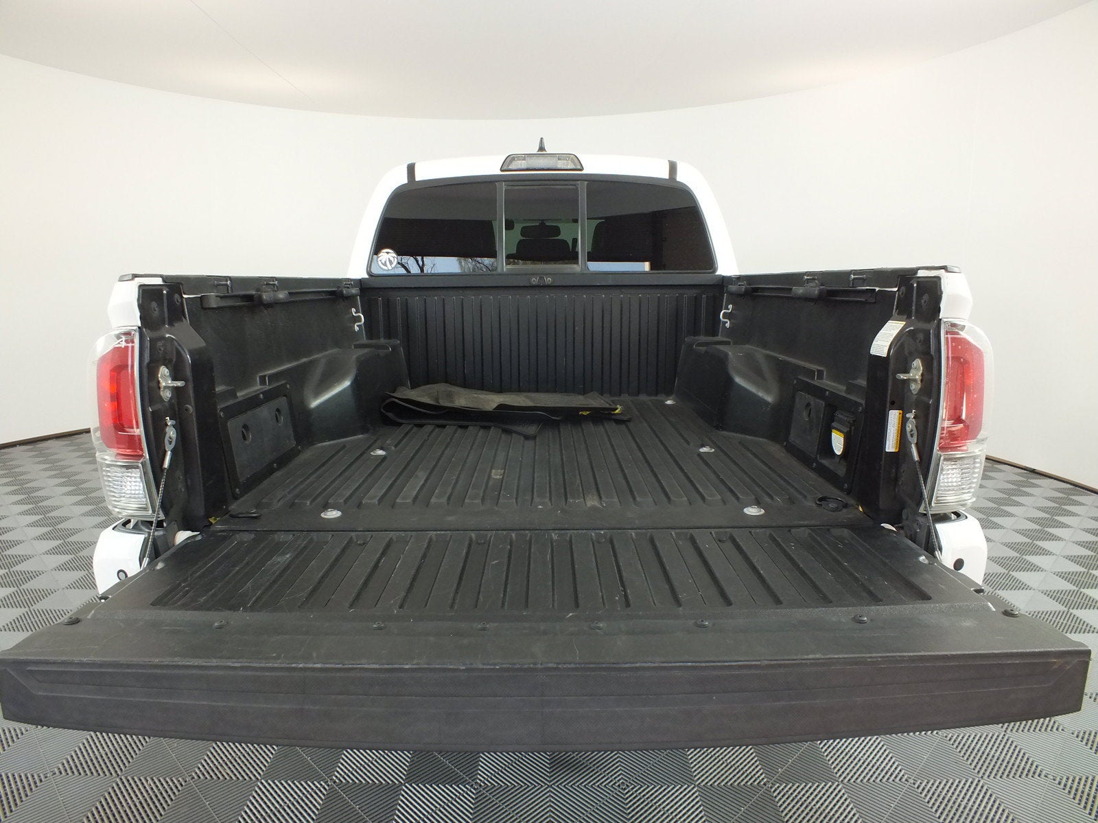 2016 Toyota Tacoma Limited 4WD *RUNS STRONG!*