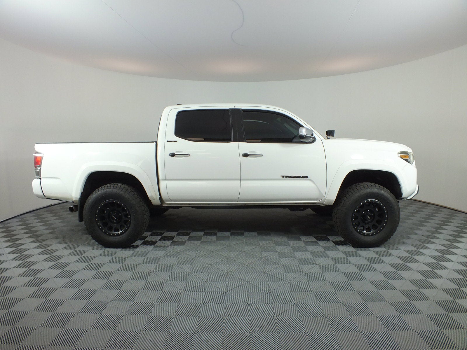 2016 Toyota Tacoma Limited 4WD *RUNS STRONG!*