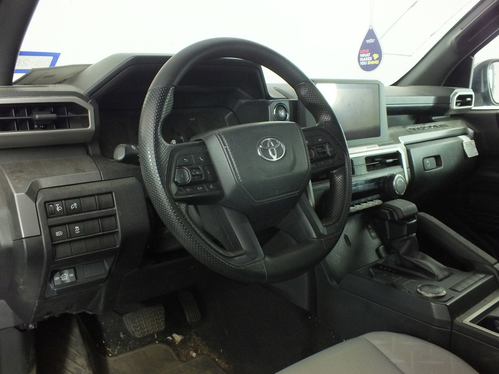 2024 Toyota Tacoma SR5 2WD *1-OWNER*