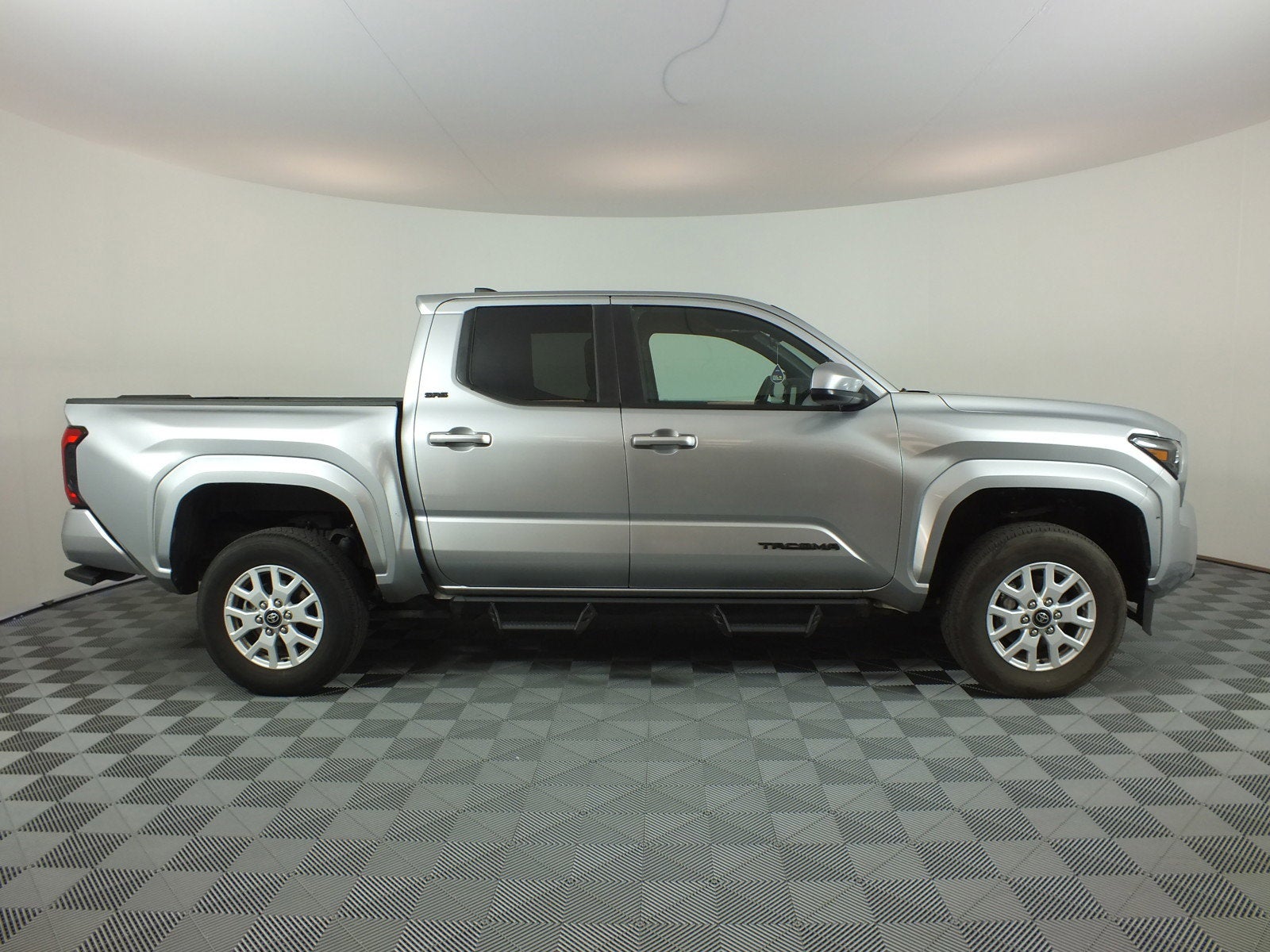 2024 Toyota Tacoma SR5 2WD *1-OWNER*