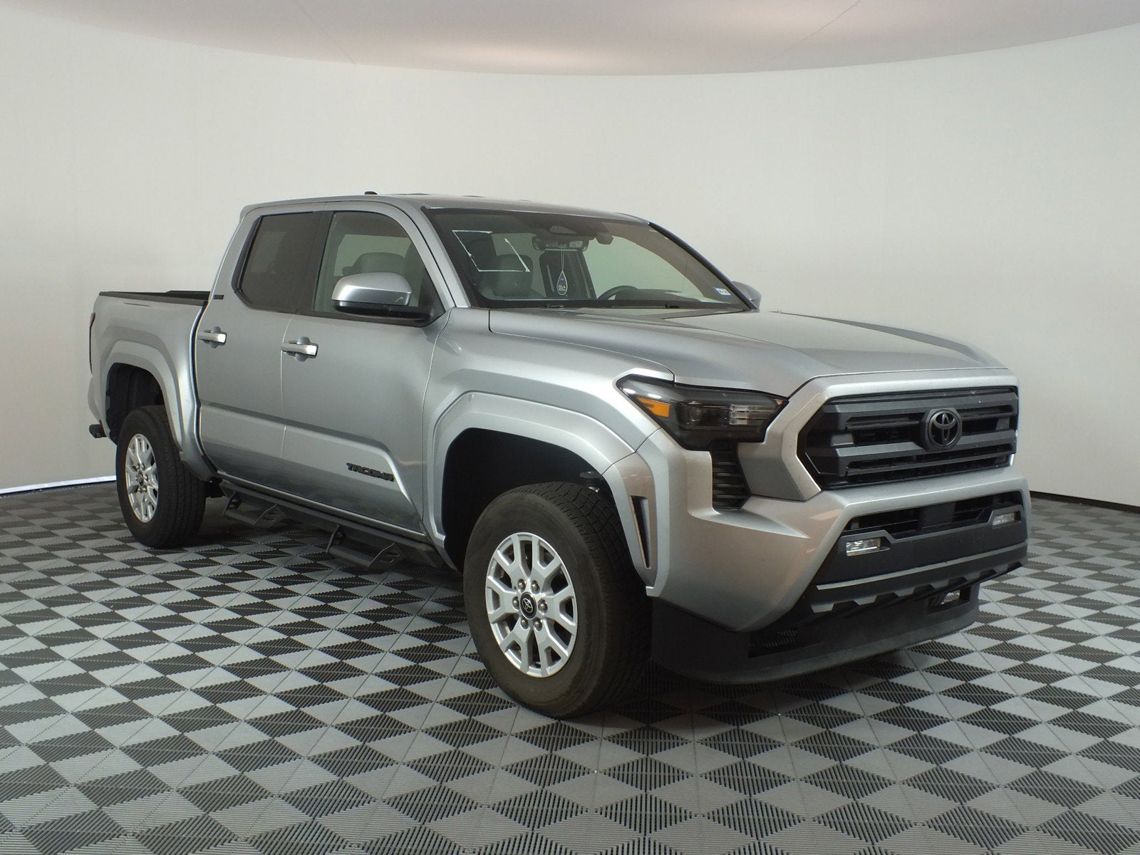 2024 Toyota Tacoma SR5 2WD *1-OWNER*