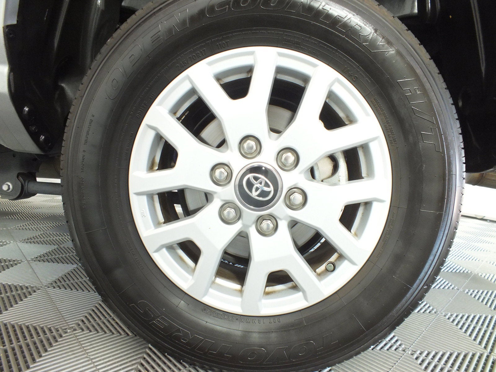 2025 Toyota Tacoma SR5 *1-OWNER*