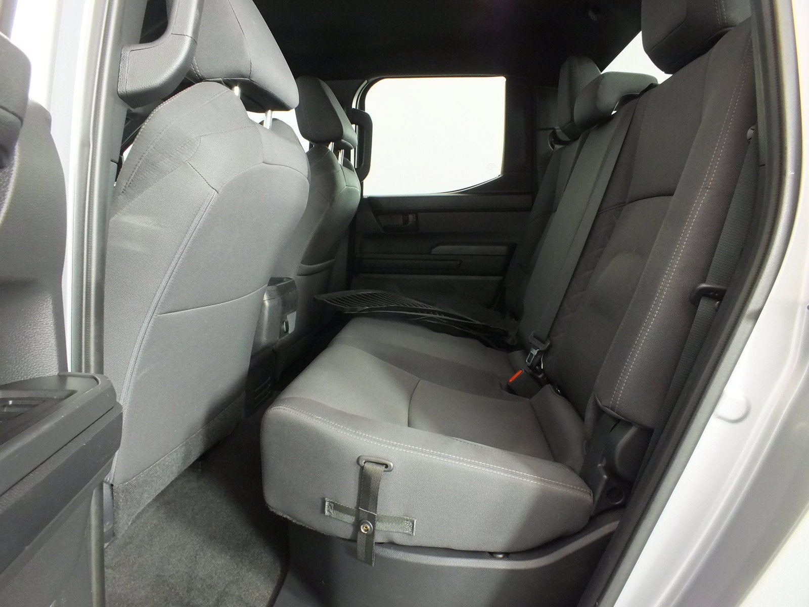 2025 Toyota Tacoma SR5 *1-OWNER*