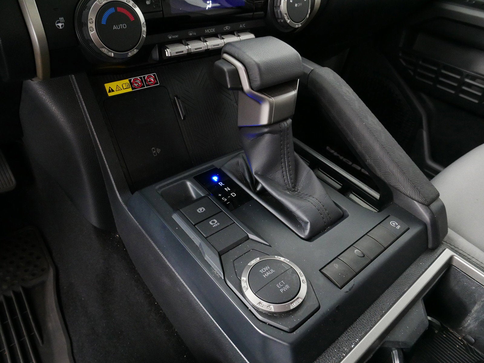 2025 Toyota Tacoma 2WD SR5 RWD *1 OWNER, CLEAN CARFAX!