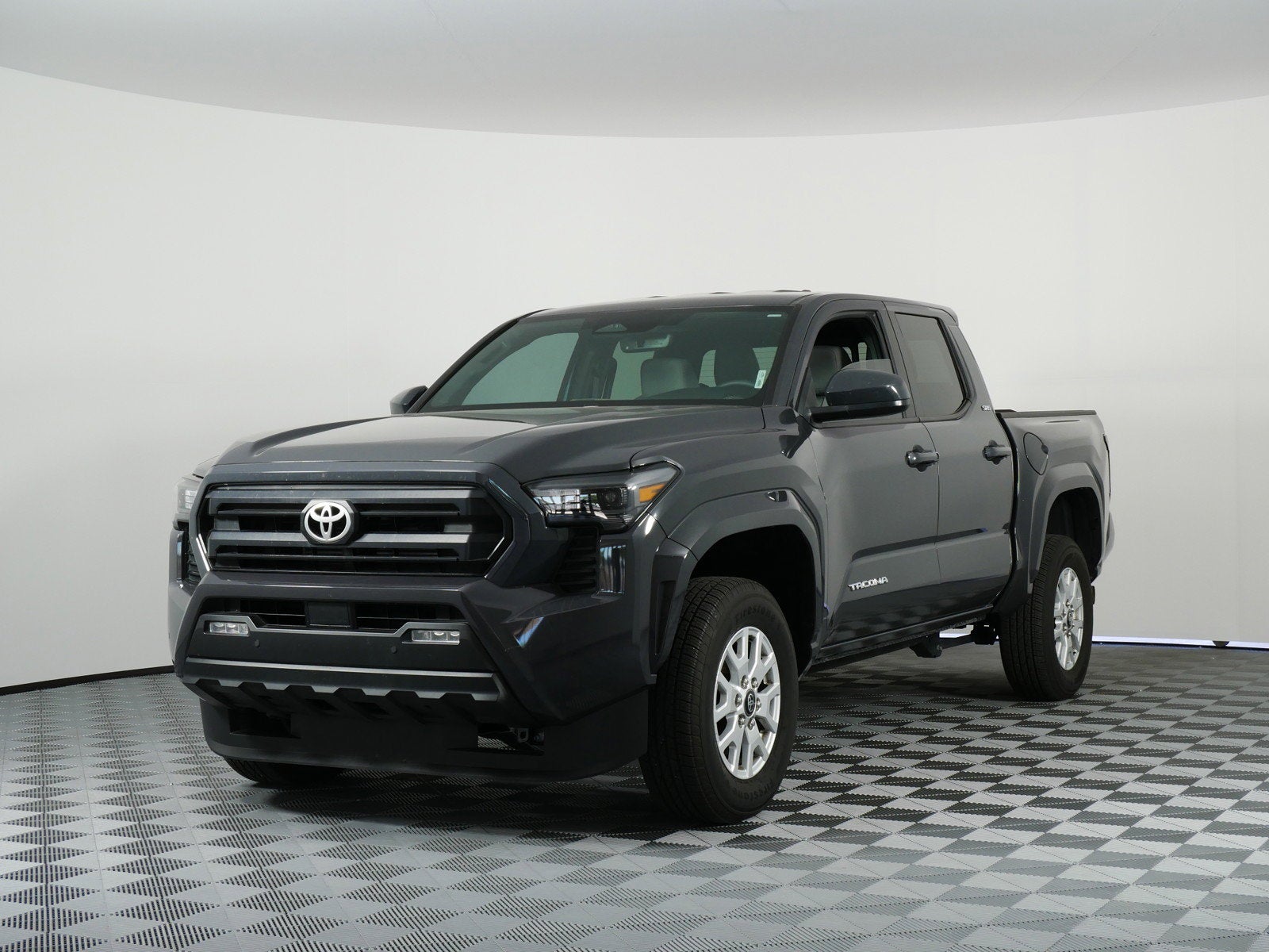 2025 Toyota Tacoma 2WD SR5 RWD *1 OWNER, CLEAN CARFAX!