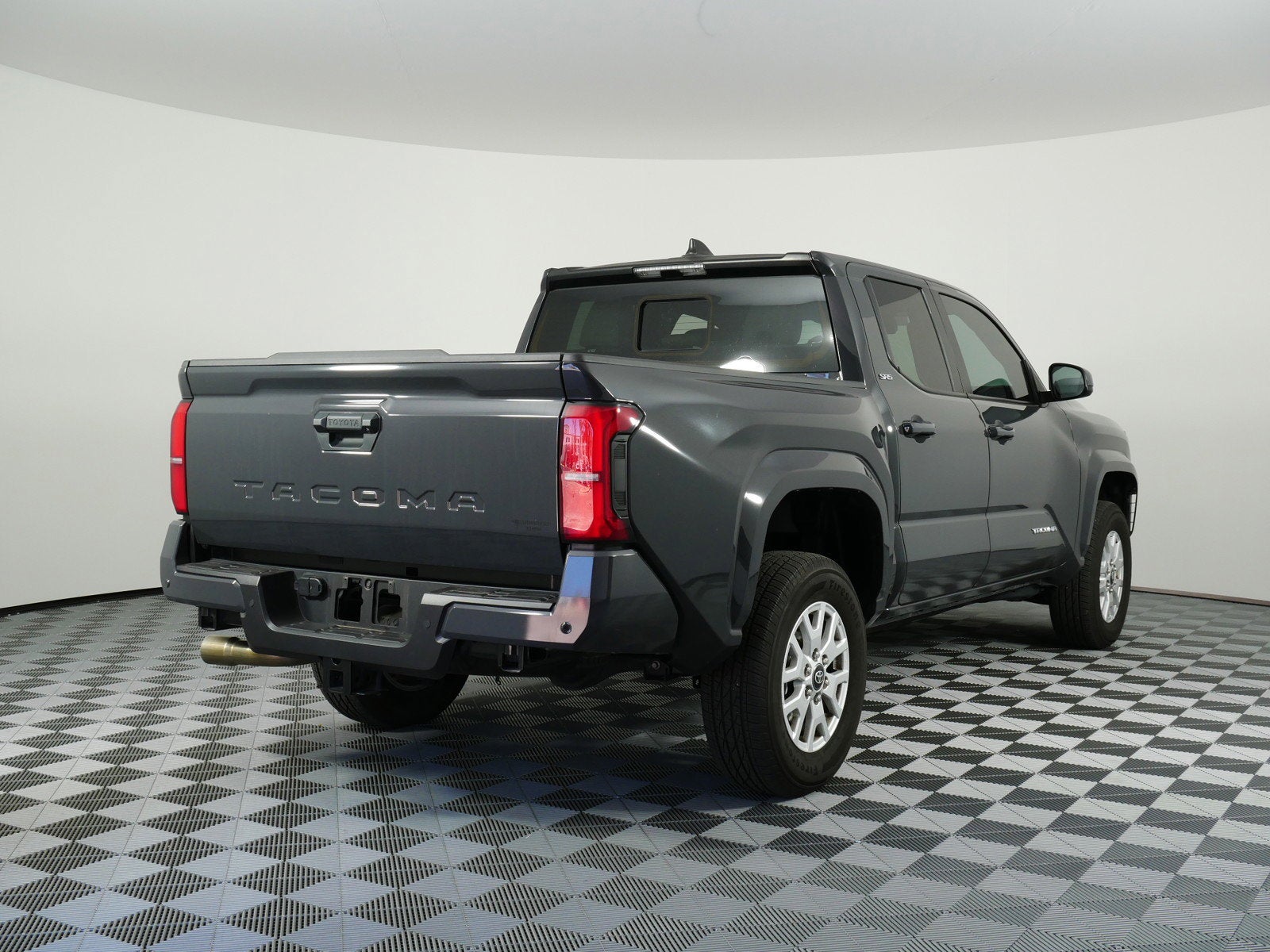 2025 Toyota Tacoma 2WD SR5 RWD *1 OWNER, CLEAN CARFAX!