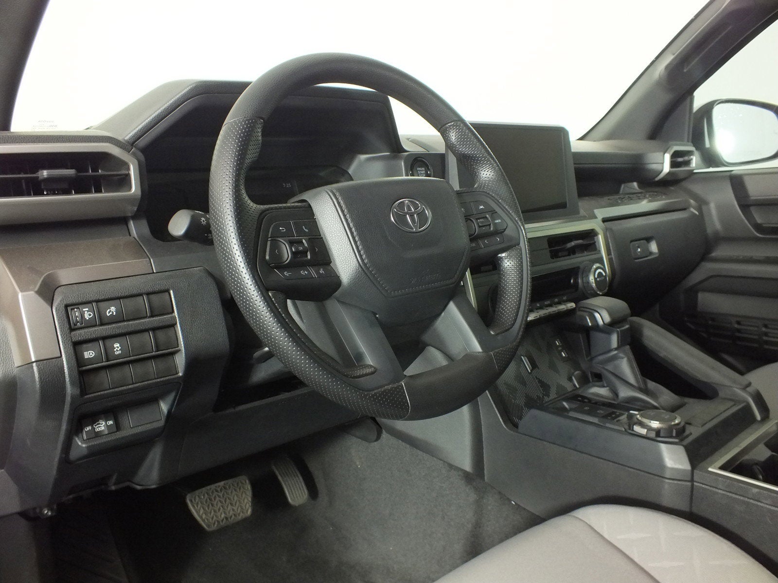 2024 Toyota Tacoma SR5 4WD *1-OWNER! LOW MILES!*