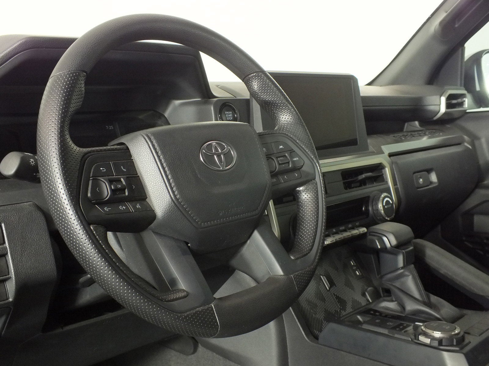 2024 Toyota Tacoma SR5 4WD *1-OWNER! LOW MILES!*