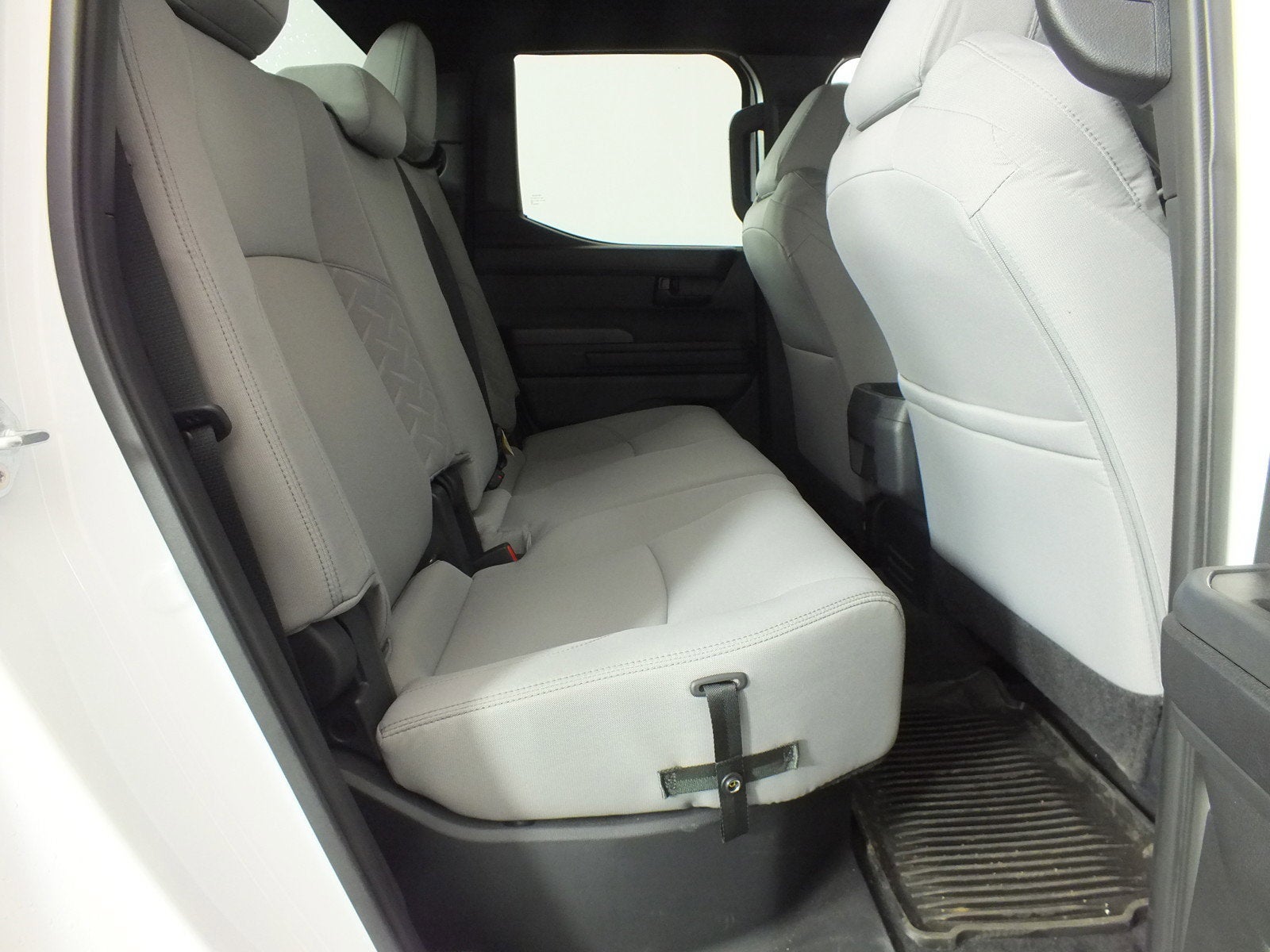 2024 Toyota Tacoma SR5 4WD *1-OWNER! LOW MILES!*