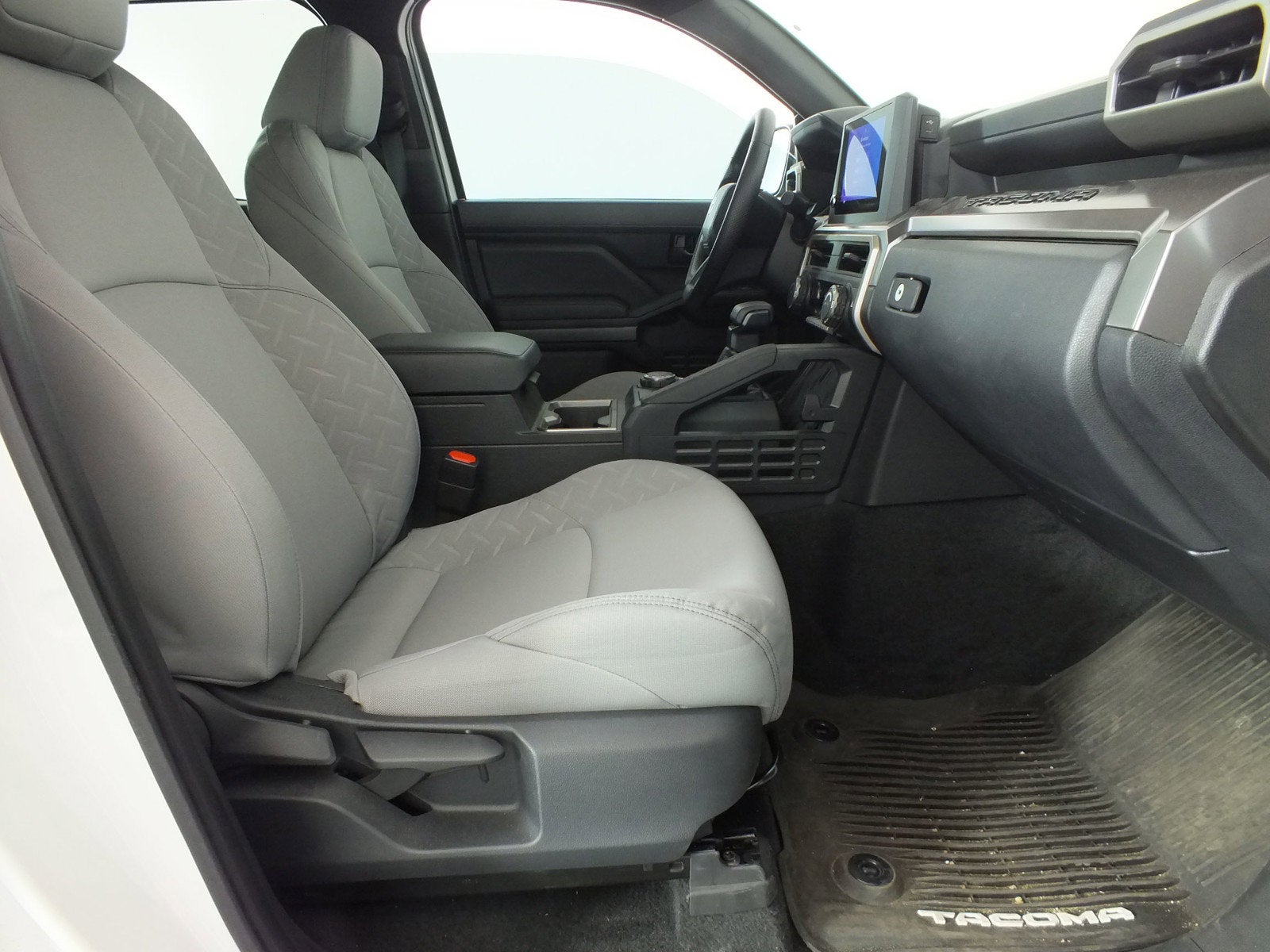 2024 Toyota Tacoma SR5 4WD *1-OWNER! LOW MILES!*