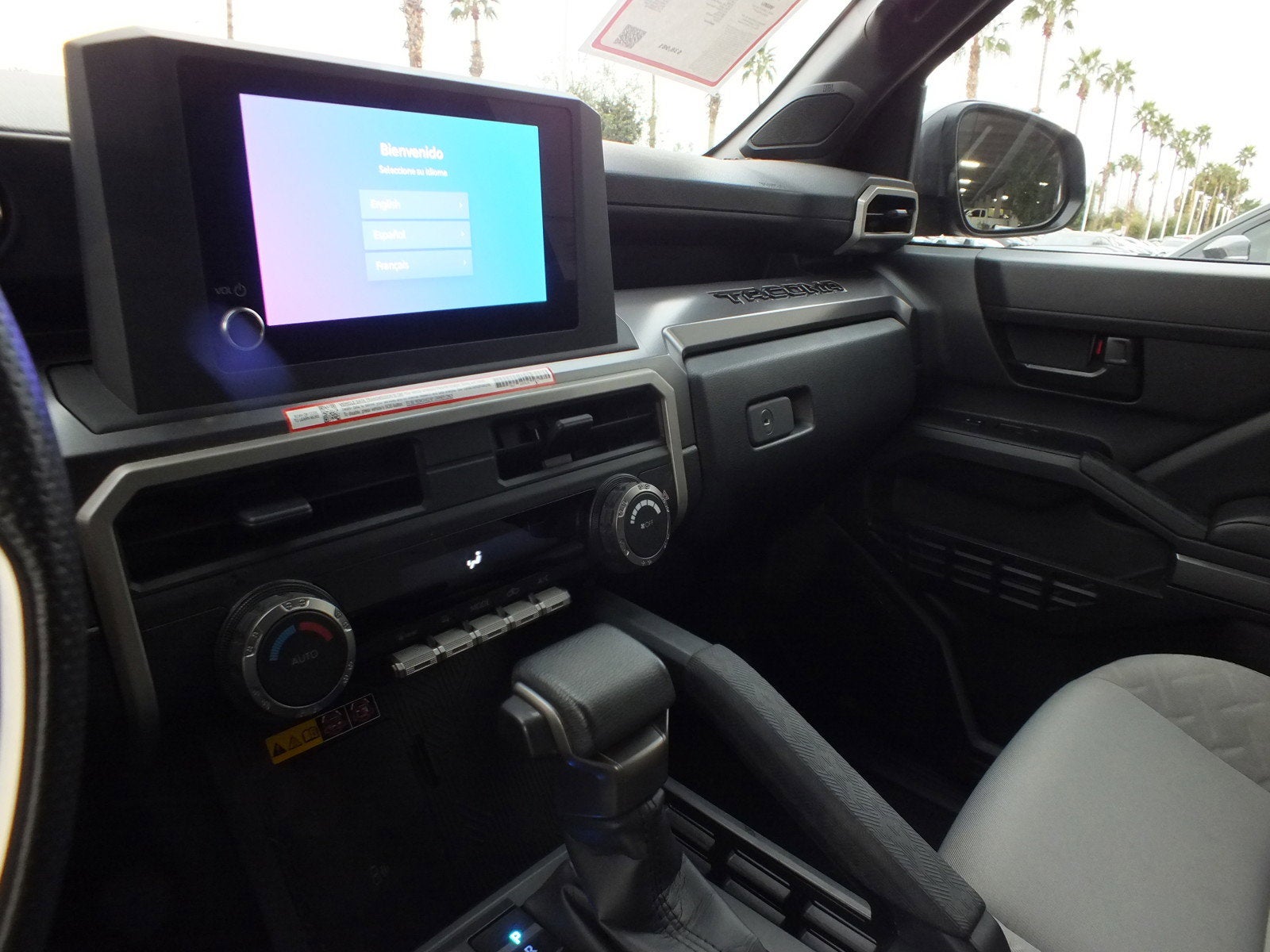 2025 Toyota Tacoma SR5 4WD *1-OWNER*