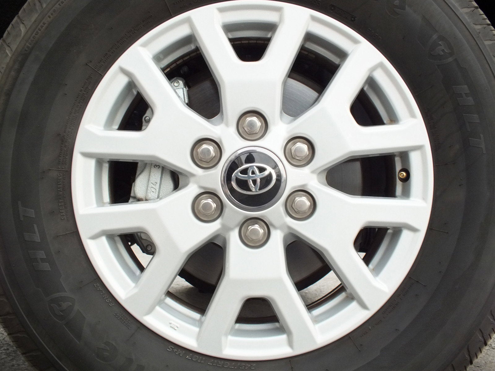 2025 Toyota Tacoma SR5 4WD *1-OWNER*