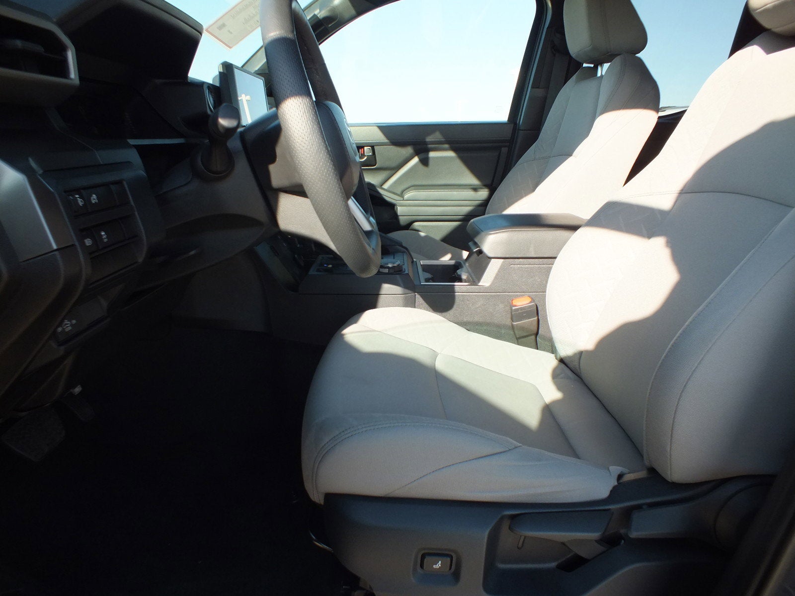 2025 Toyota Tacoma SR5 4WD *1-OWNER, CLEAN CARFAX!*