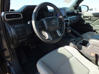 2025 Toyota Tacoma SR5 4WD *1-OWNER, CLEAN CARFAX!*