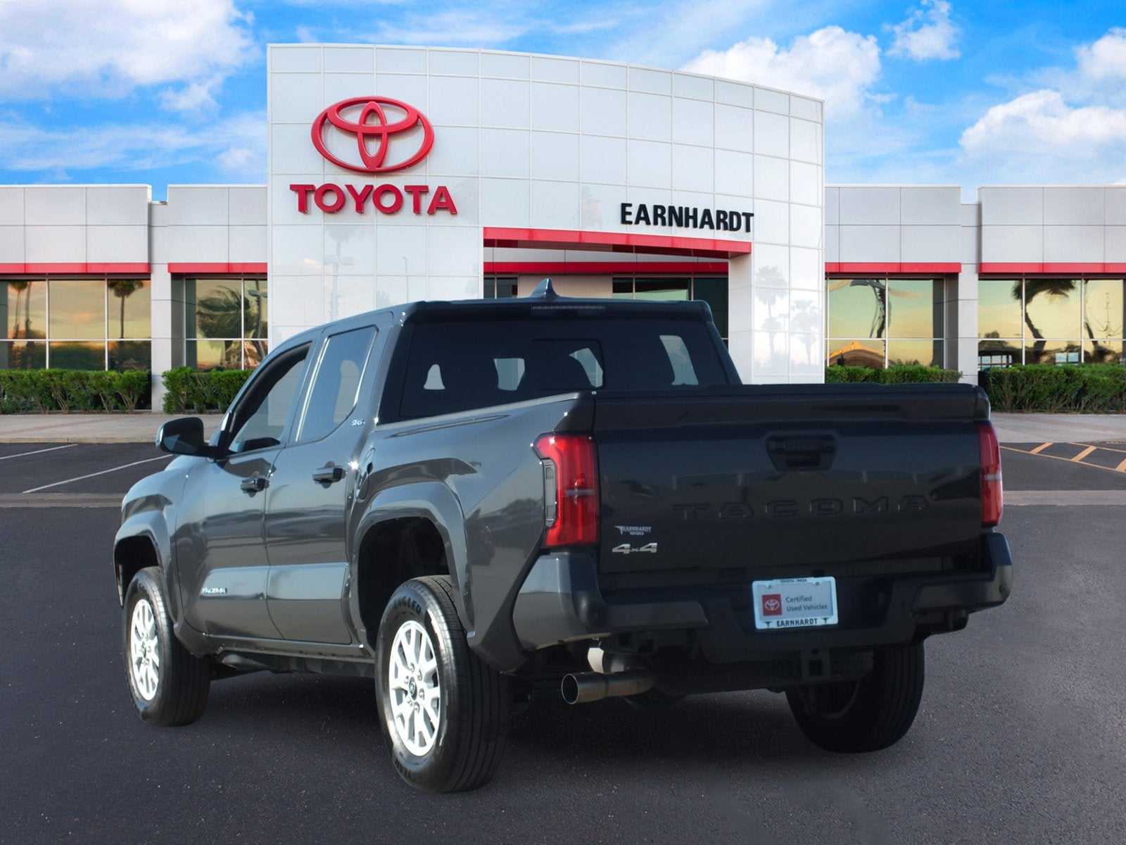 2025 Toyota Tacoma SR5 4WD *1-OWNER, CLEAN CARFAX!*