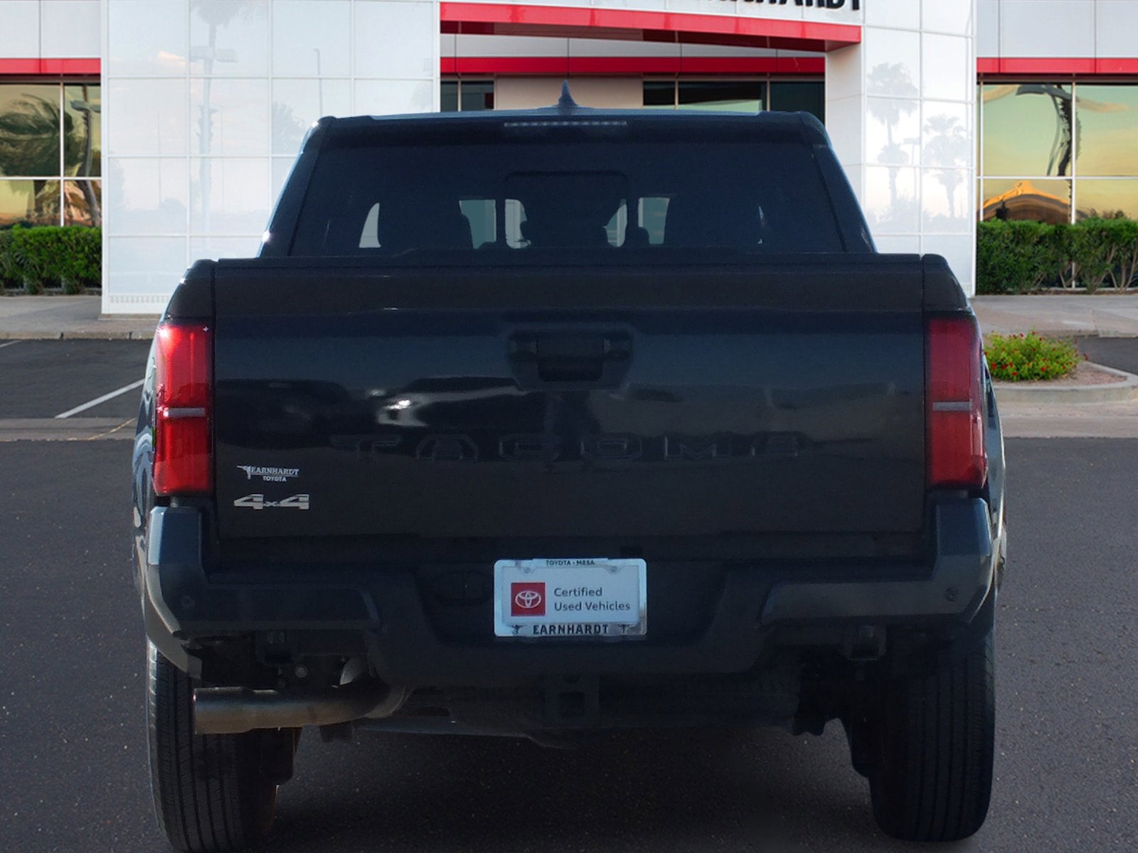 2025 Toyota Tacoma SR5 4WD *1-OWNER, CLEAN CARFAX!*