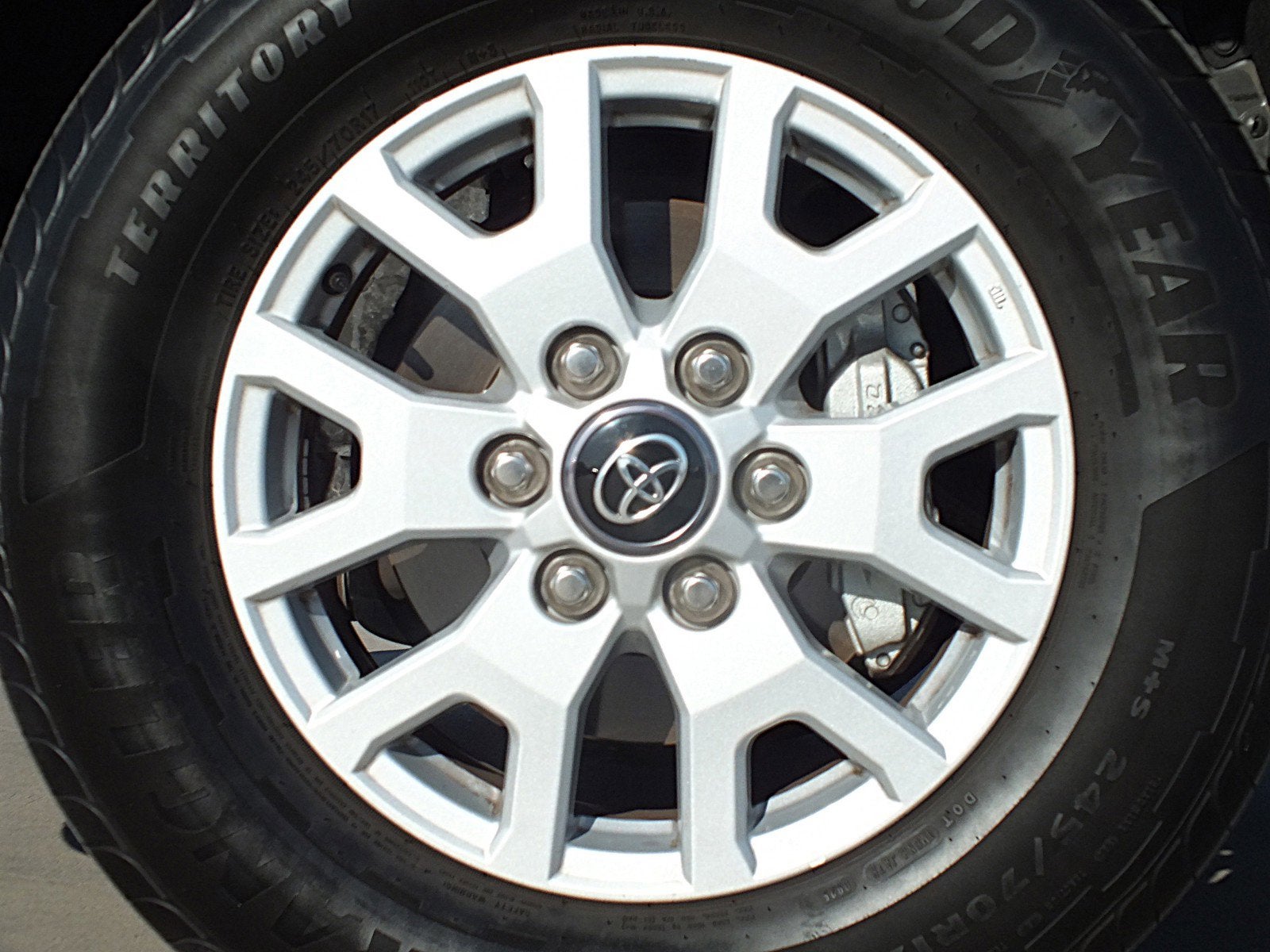 2025 Toyota Tacoma SR5 4WD *1-OWNER, CLEAN CARFAX!*