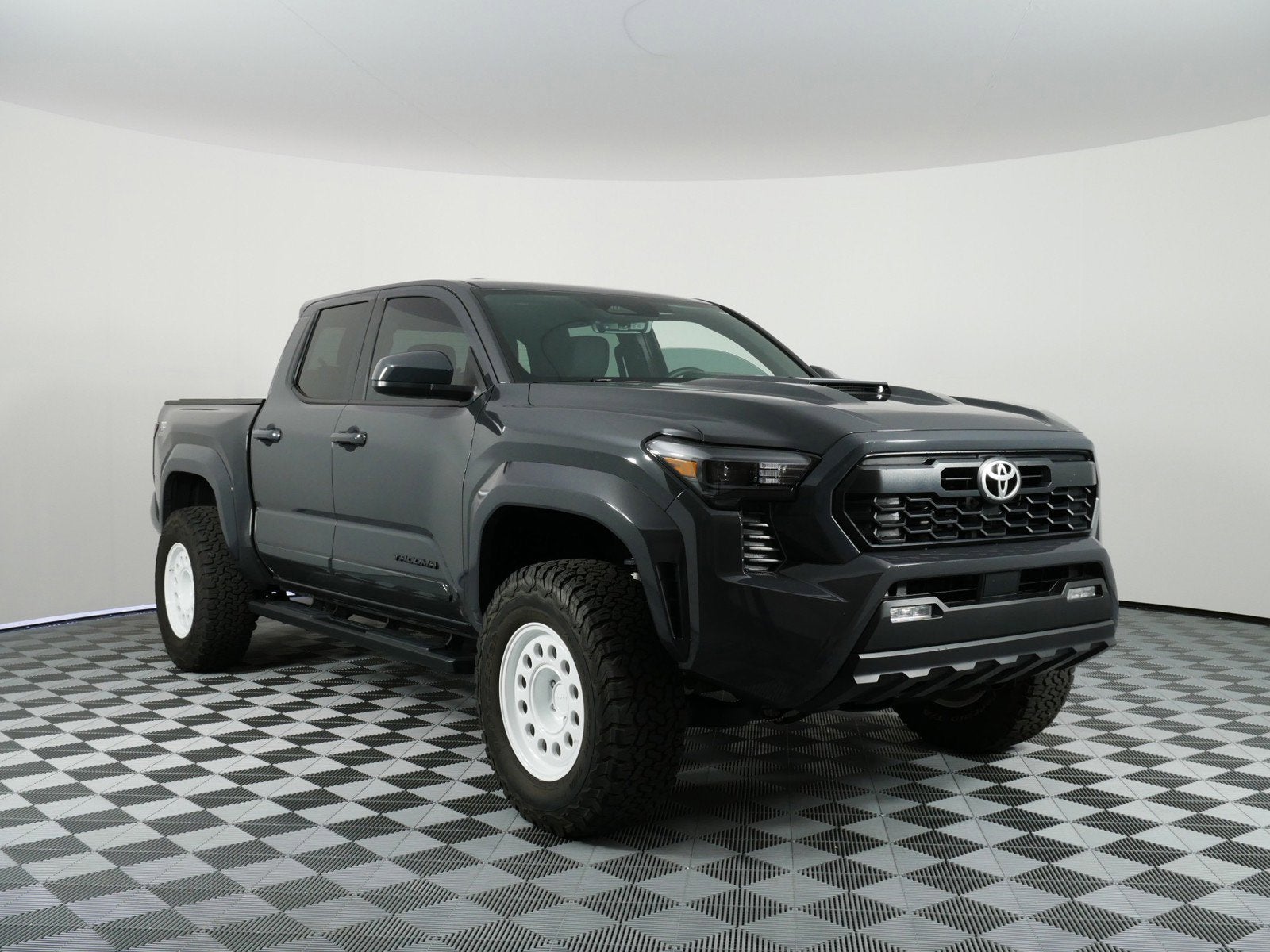 2025 Toyota Tacoma TRD Sport 4WD *1-OWNER, CLEAN CARFAX!*