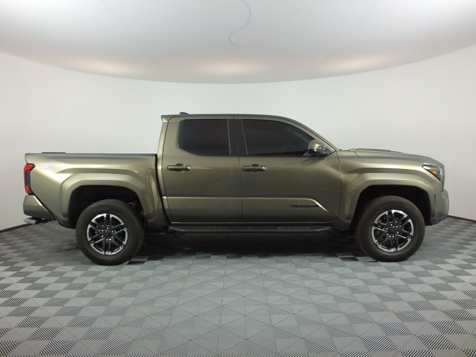 2025 Toyota Tacoma TRD Sport 4WD *1-OWNER*