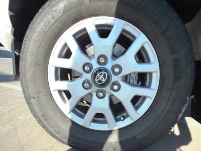 2024 Toyota Tacoma SR5 4WD *LOOKS AWESOME!*