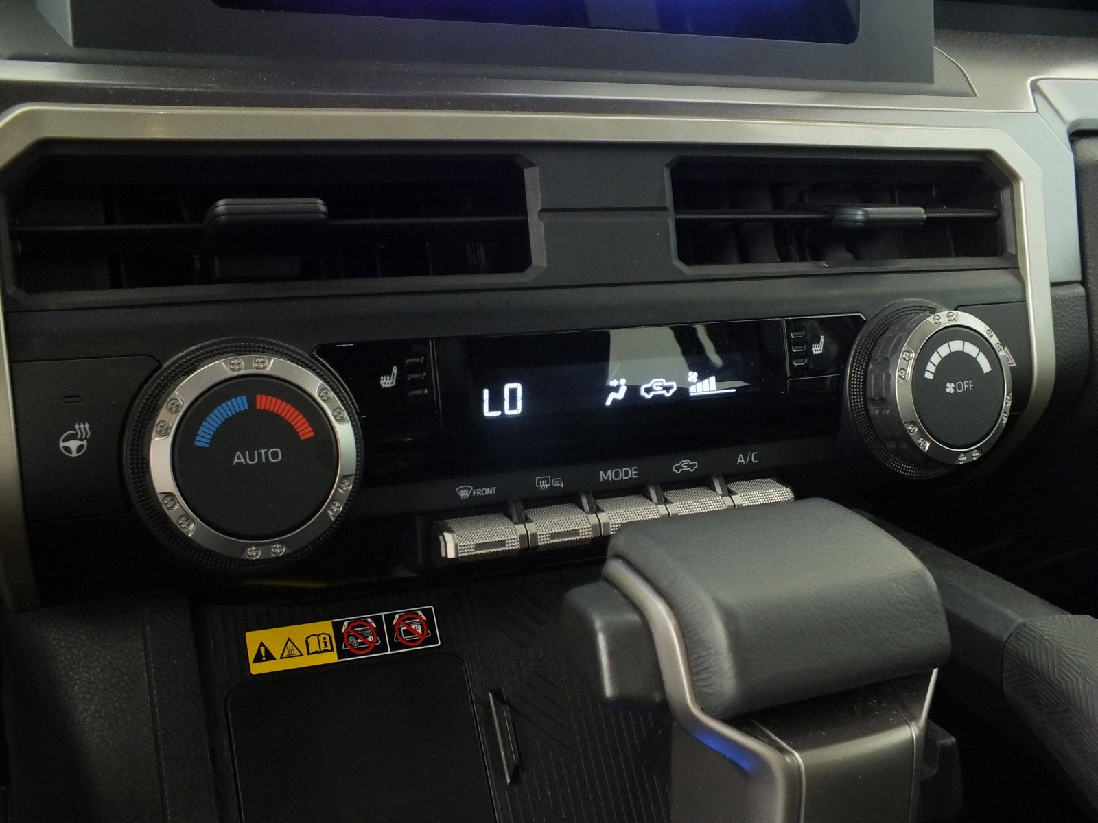 2025 Toyota Tacoma SR5 4WD *1-OWNER! UNDER 20K MILES!*