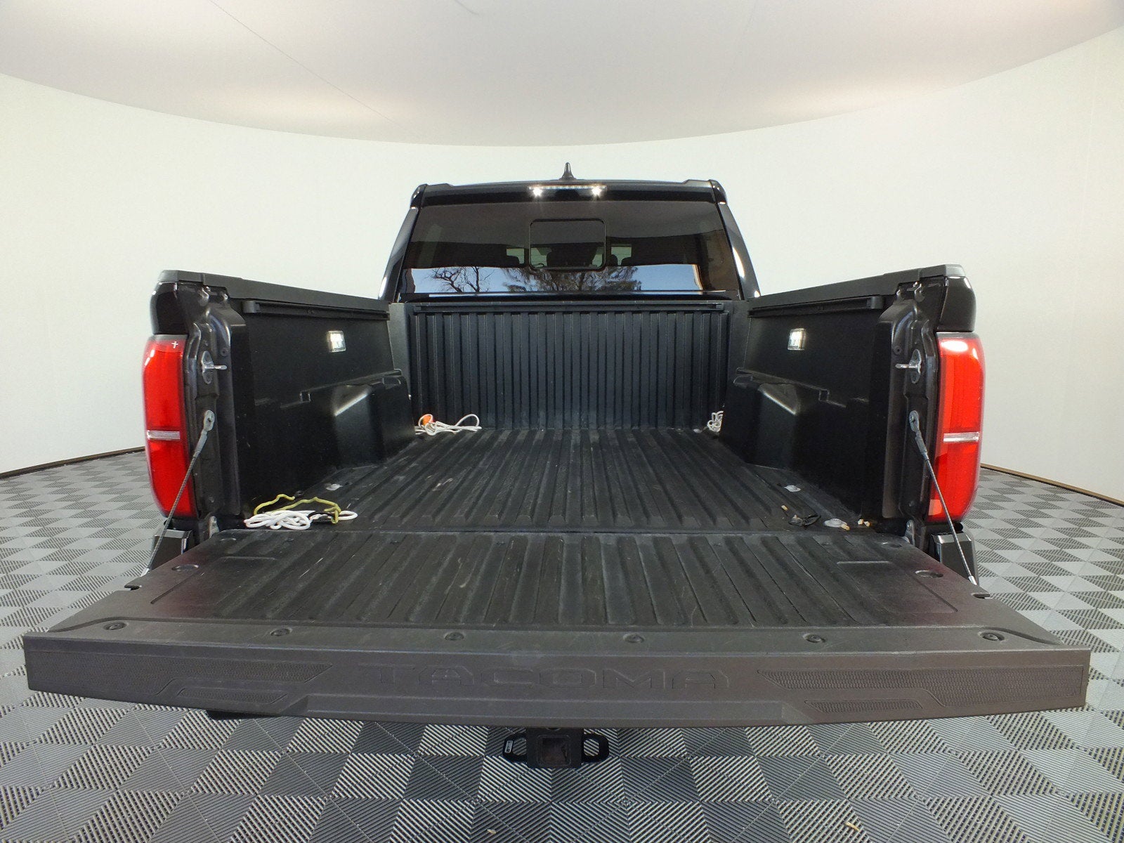 2025 Toyota Tacoma SR5 4WD *1-OWNER! UNDER 20K MILES!*
