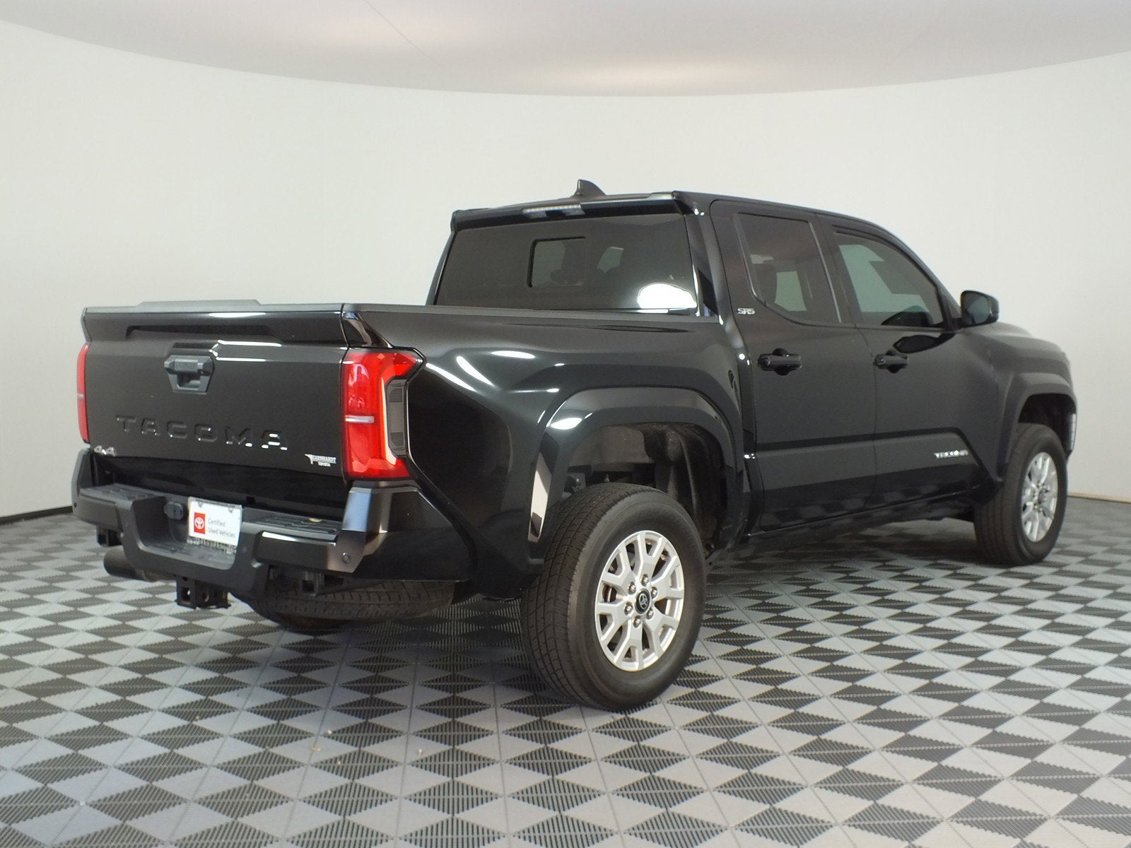 2025 Toyota Tacoma SR5 4WD *1-OWNER! UNDER 20K MILES!*