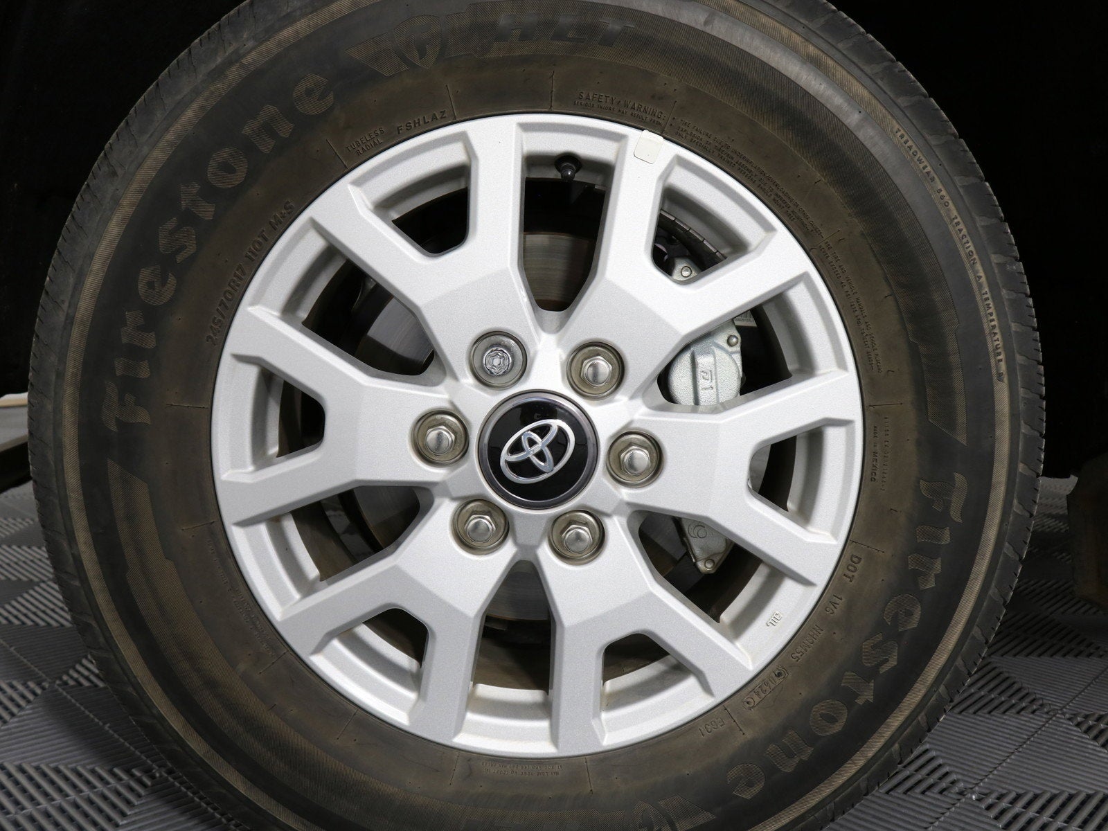 2024 Toyota Tacoma SR5 4WD *1-OWNER*