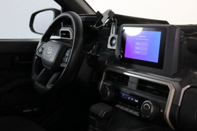 2024 Toyota Tacoma SR5 4WD *1-OWNER*