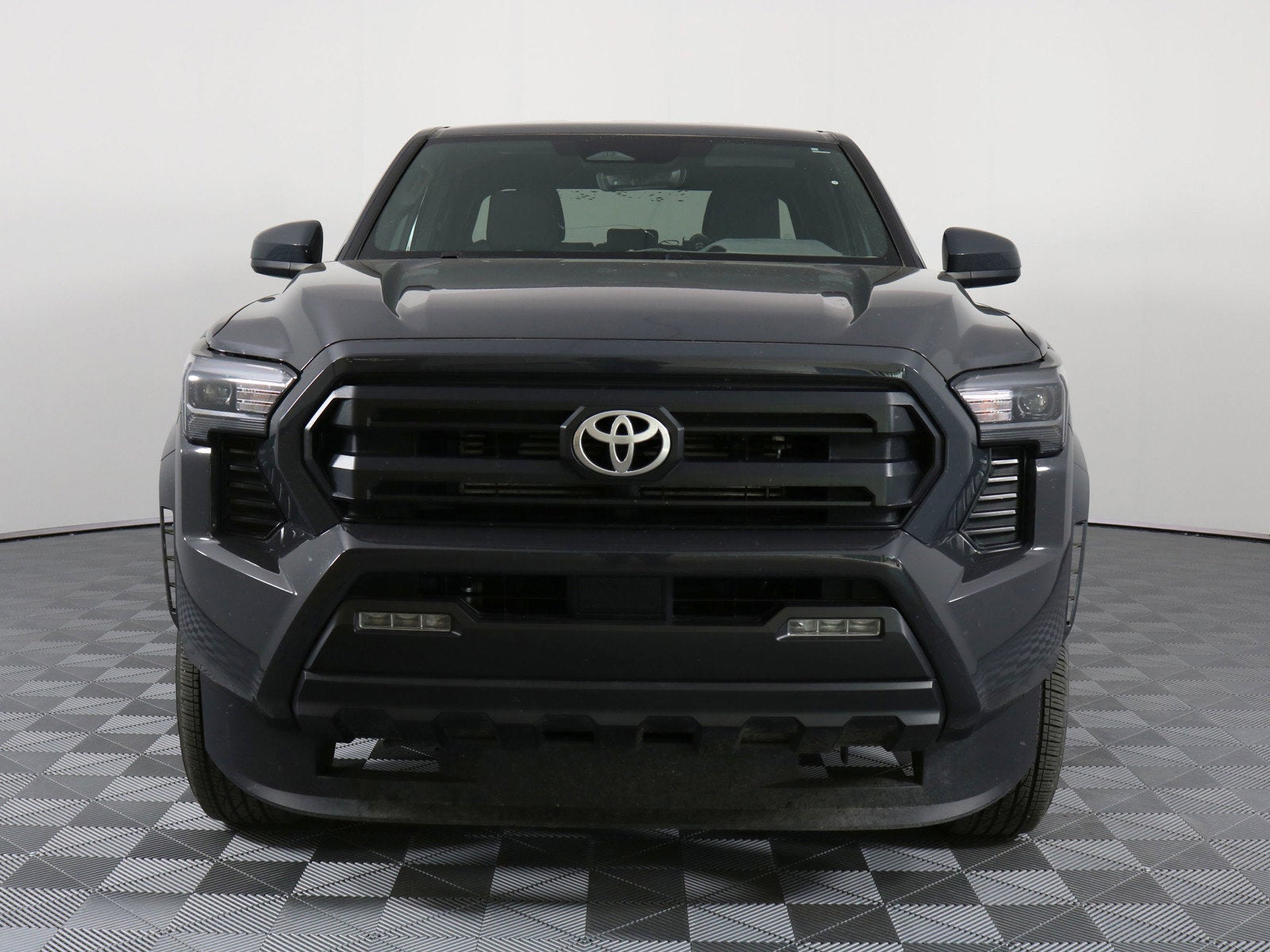 2024 Toyota Tacoma SR5 4WD *1-OWNER*